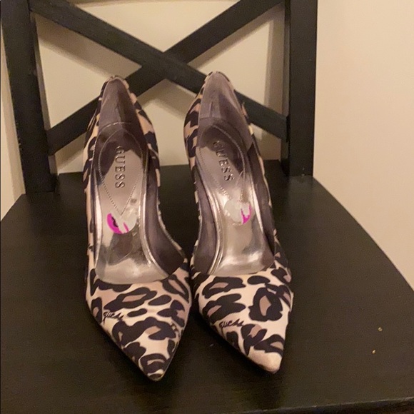 Guess Leopard Print Pumps - Picture 2 of 4